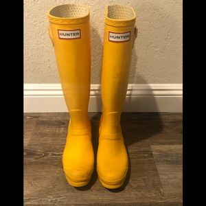 Original Tall Hunter Boots - Yellow! 5M/6F Size